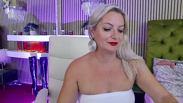 LadyTouch's Live XXX Chat