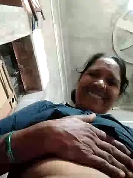 Živý XXX chat Loomaraj