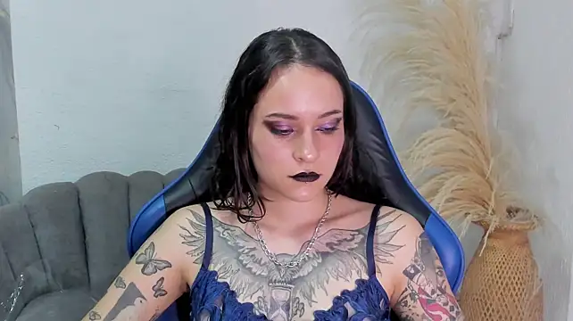 Chatroom XXX en direct de AnnyThompson_