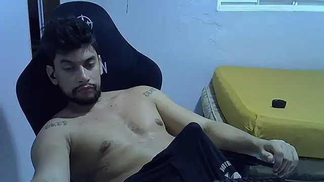 Show de webcam de moreno_dotado22