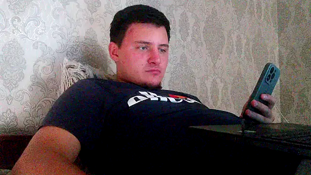 miki_lav1's Webcam Show