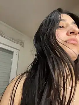 Chat XXX en directo de SashaLuss_