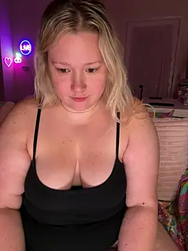Chat XXX ao vivo de PiggyRose