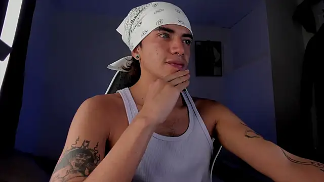 darkodarkoo XXX чат на живо