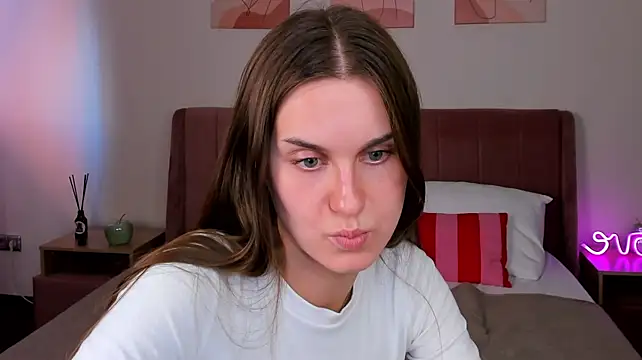 Chat +18 de Alison_Bell ao vivo