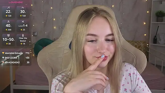 Chat +18 de Shy_Polly ao vivo