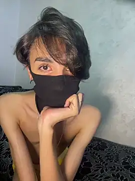 Yassir-xxxl Show in webcam