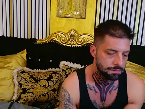 TommyDum élő XXX-chatje