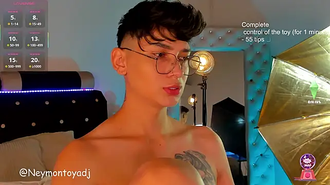 Chat +18 de Nutt__Foxx ao vivo