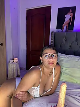 ema_zoe Adlı Modelin Canlı XXX Sohbeti