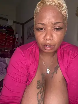 BIGCUMSHOW35 webkamerás műsora