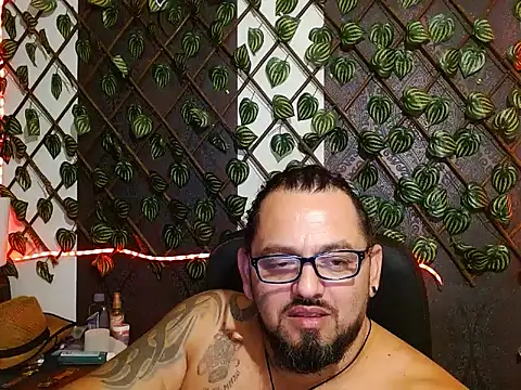 mr_wolf46n Live XXX chat