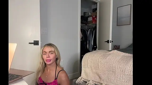 XXX chat uživo modela ElenaErickson