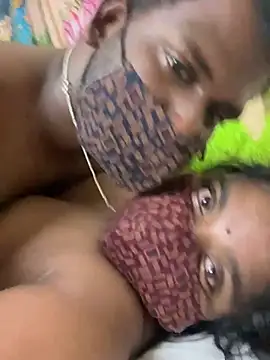הופעת וובקאם של YourTeluguQueen143