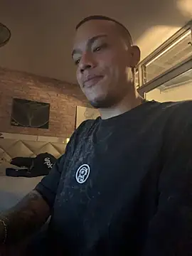 AlphaMasterXxx Chat XXX live