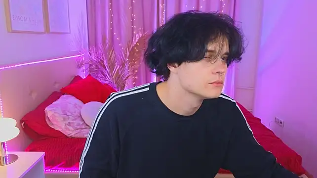 Pokazy przed kamerką – Gothic_Tom_