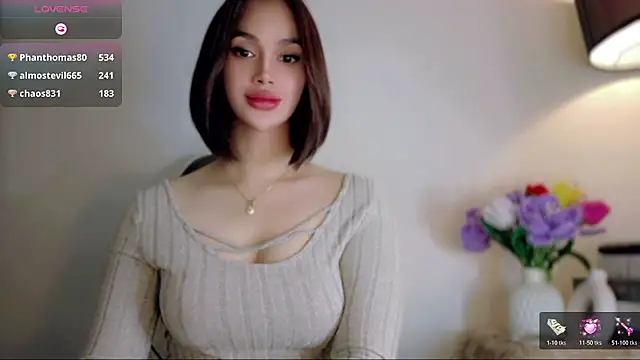 Pokazy przed kamerką – Anna_HollyDoll