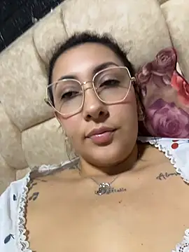 KittyObsession Adlı Modelin Canlı XXX Sohbeti