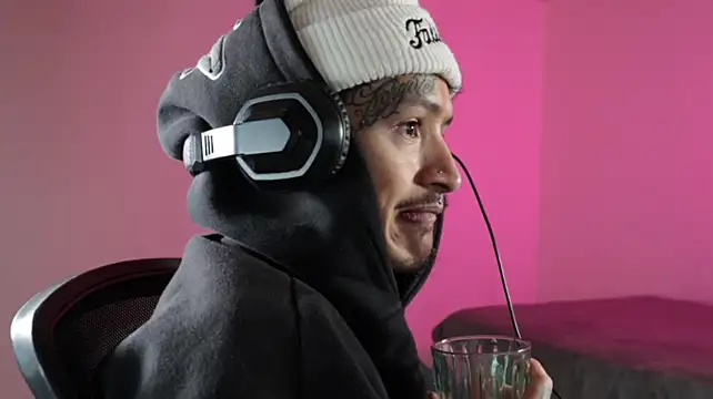trieone Live XXX Chat