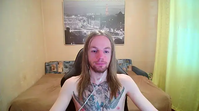 הופעת וובקאם של AdamDickens