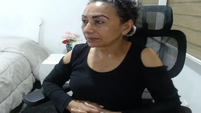 دردشة jesy_hot الجنسية المباشرة