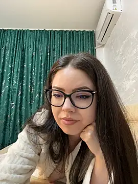 Chat +18 de KaylaLewyss ao vivo