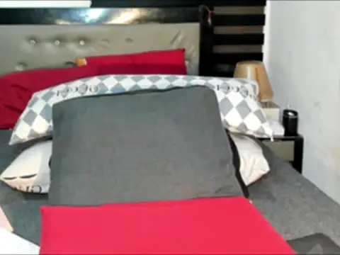 Johannah_khalifa: διαδικτυακό σόου στην κάμερα