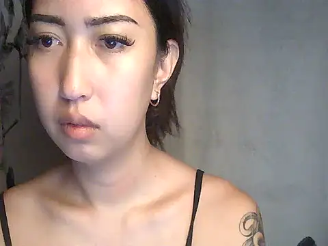 XXX chat uživo modela XXnaughty_08XX