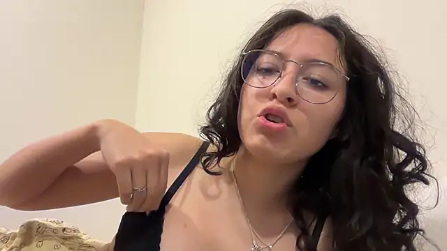 Alicatcua_'s Webcam Show