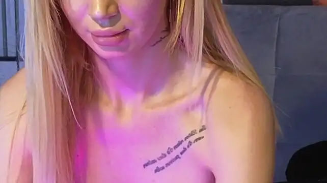 KarmaArms webcam show