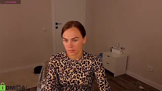 Nicea_Harrison Chat XXX in diretta