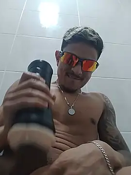 Chat XXX ao vivo de BINHO_ZANARDI