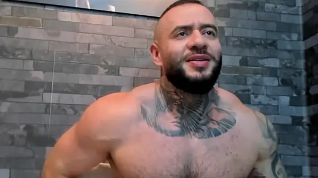แชท XXX สดของ BruceDallas