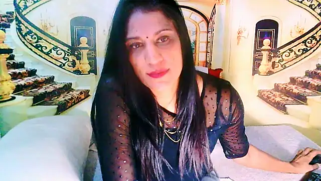 צ'אט XXX בשידור חי של IndianSexcSmyle