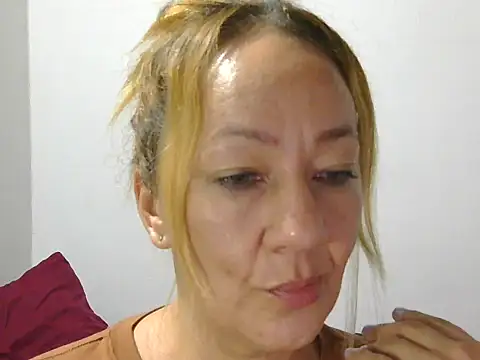 צ'אט XXX בשידור חי של Anya_01