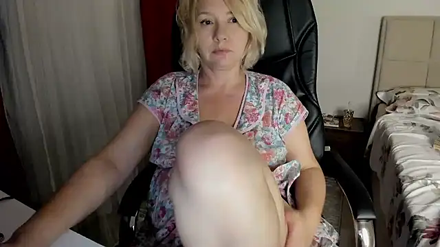 Colette__1977 Chat XXX in diretta