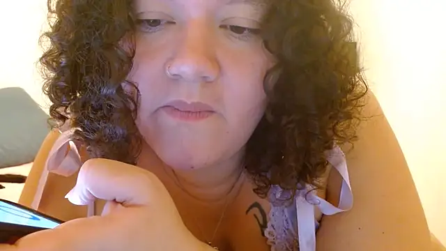 HeidiSanabria's Live XXX Chat