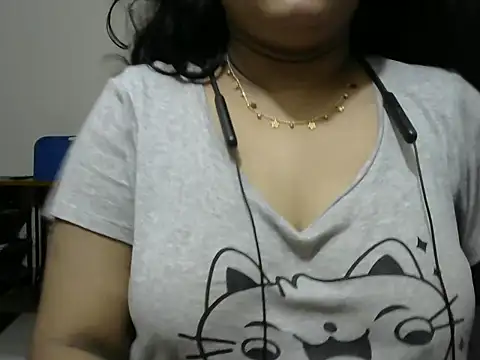 sonia2222 Live XXX-chat