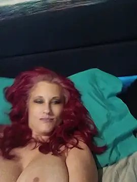 BusyB1983 élő XXX-chatje