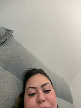Онлайн чат XXX lariic
