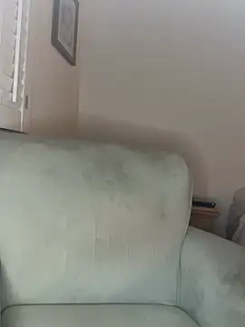 largeboobies30 লাইভ XXX চ্যাট