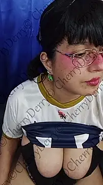 CherryDerry XXX чат на живо