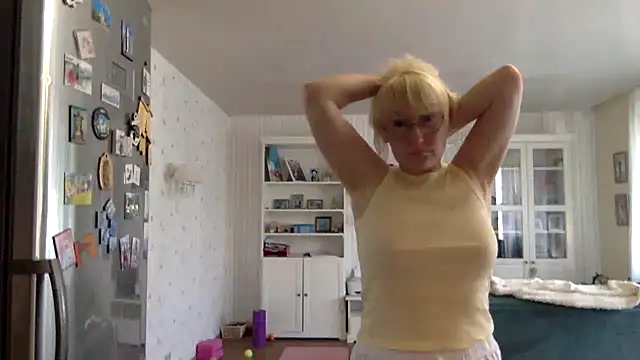Zeyona XXX чат на живо