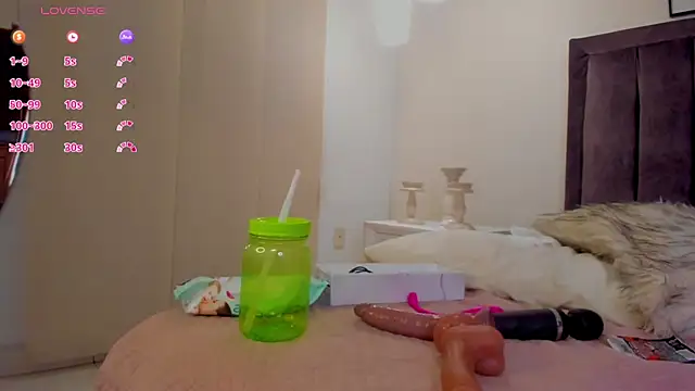 sakura_Gomez Chat XXX in diretta