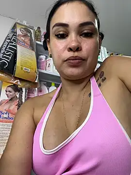 Chat XXX ao vivo de FOX_LATINA