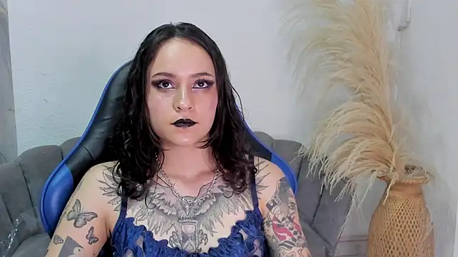 Chatroom XXX en direct de AnnyThompson_