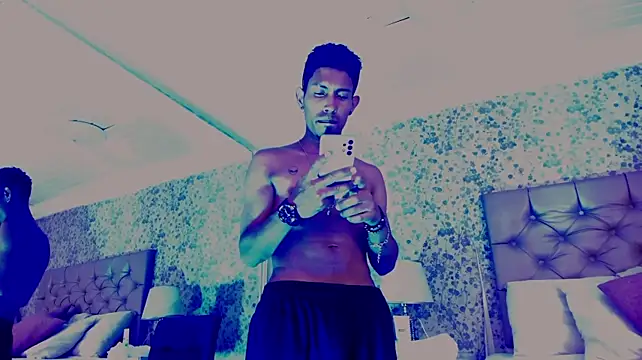 NoaahTylor Chat XXX live