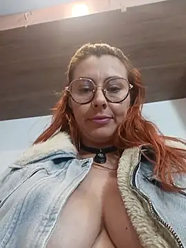 AnnyaEvans' Live XXX Chat