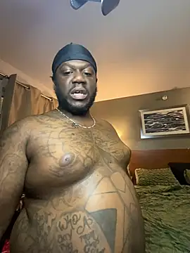 XXX chat uživo modela Tattedupdek