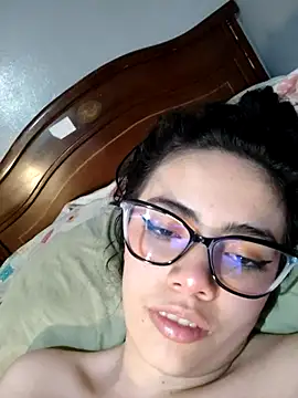 laura_mon লাইভ XXX চ্যাট